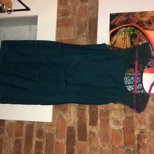 Green dresse back lace brand new 123 French brand